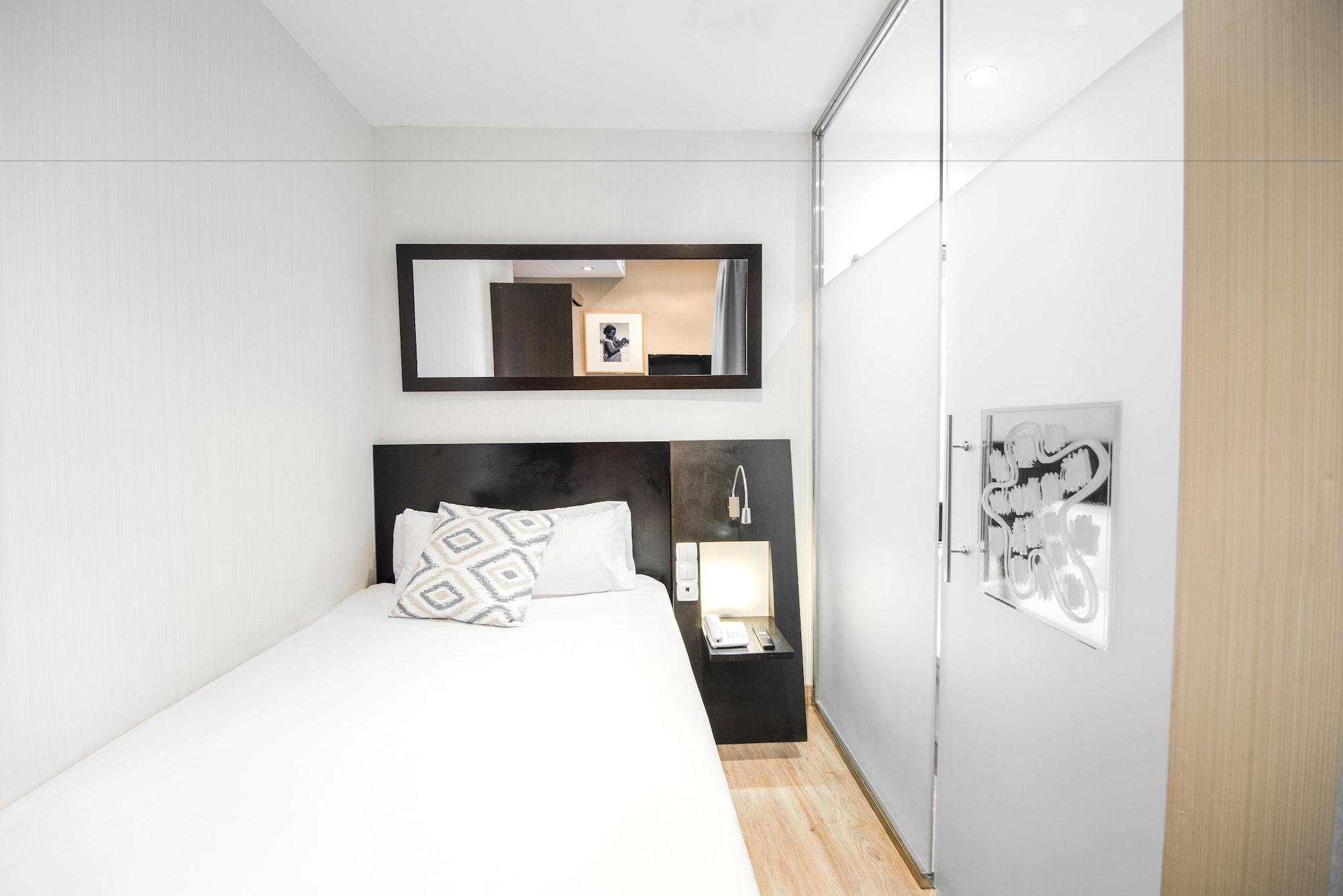 เปอตี พาเลซ พลาซา เด ลา เรย์นา Hotel บาเลนเซีย ภายนอก รูปภาพ