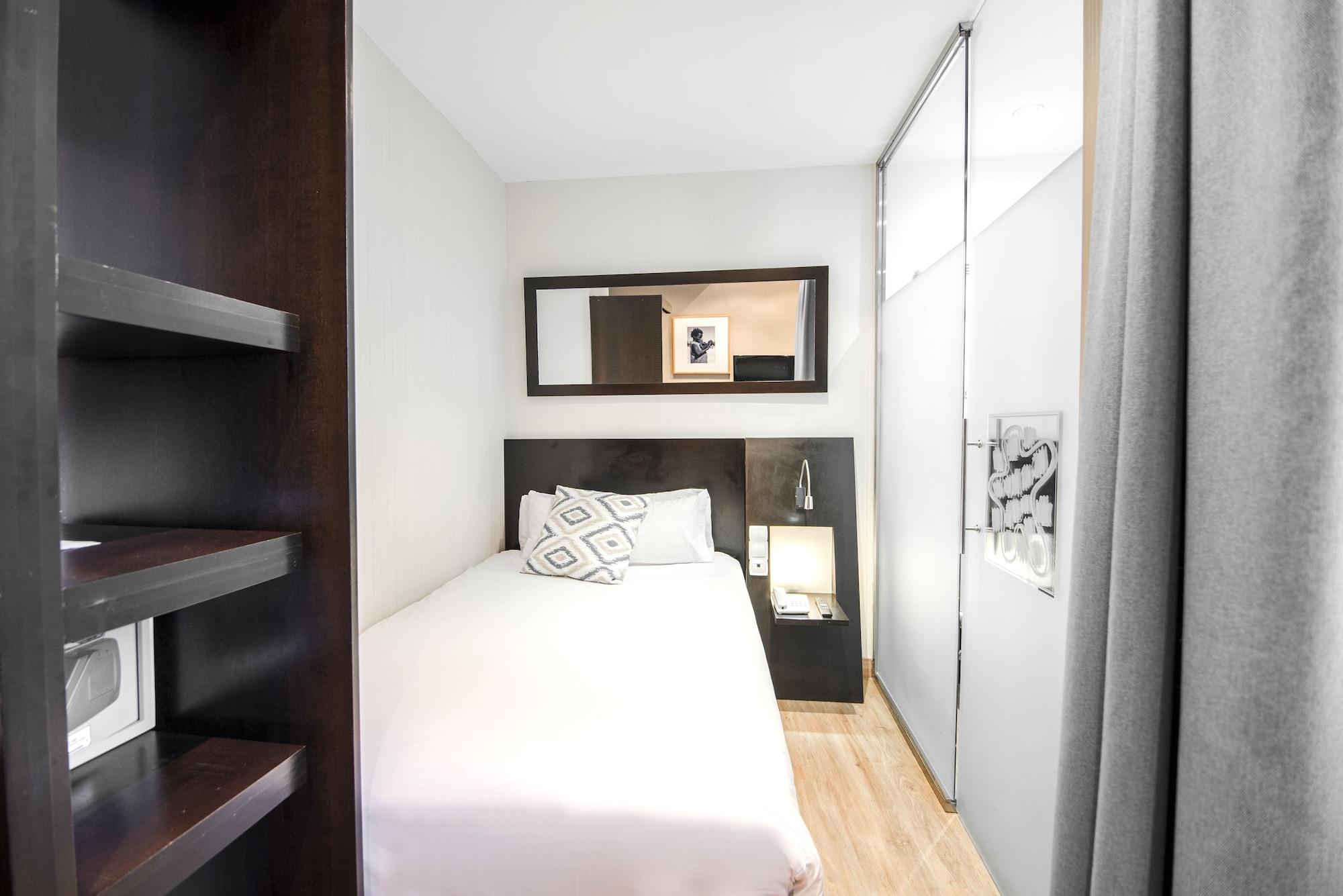 เปอตี พาเลซ พลาซา เด ลา เรย์นา Hotel บาเลนเซีย ภายนอก รูปภาพ