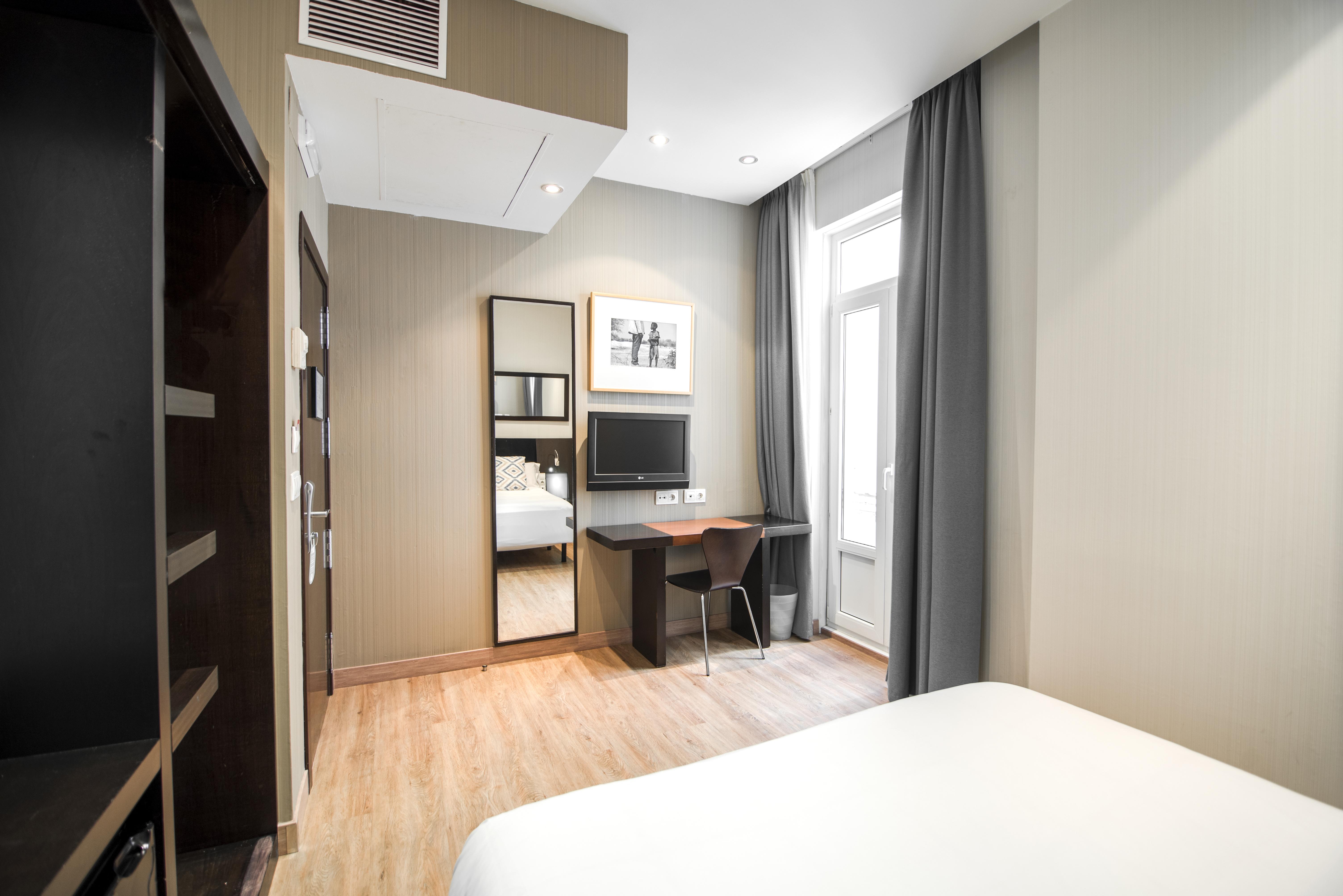เปอตี พาเลซ พลาซา เด ลา เรย์นา Hotel บาเลนเซีย ภายนอก รูปภาพ